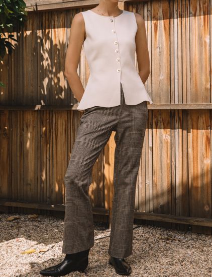 Skies Are Blue Slvless Sweater Knit Top