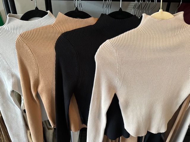 Zenana Ribbed Cropped Curved Turtleneck Sweater