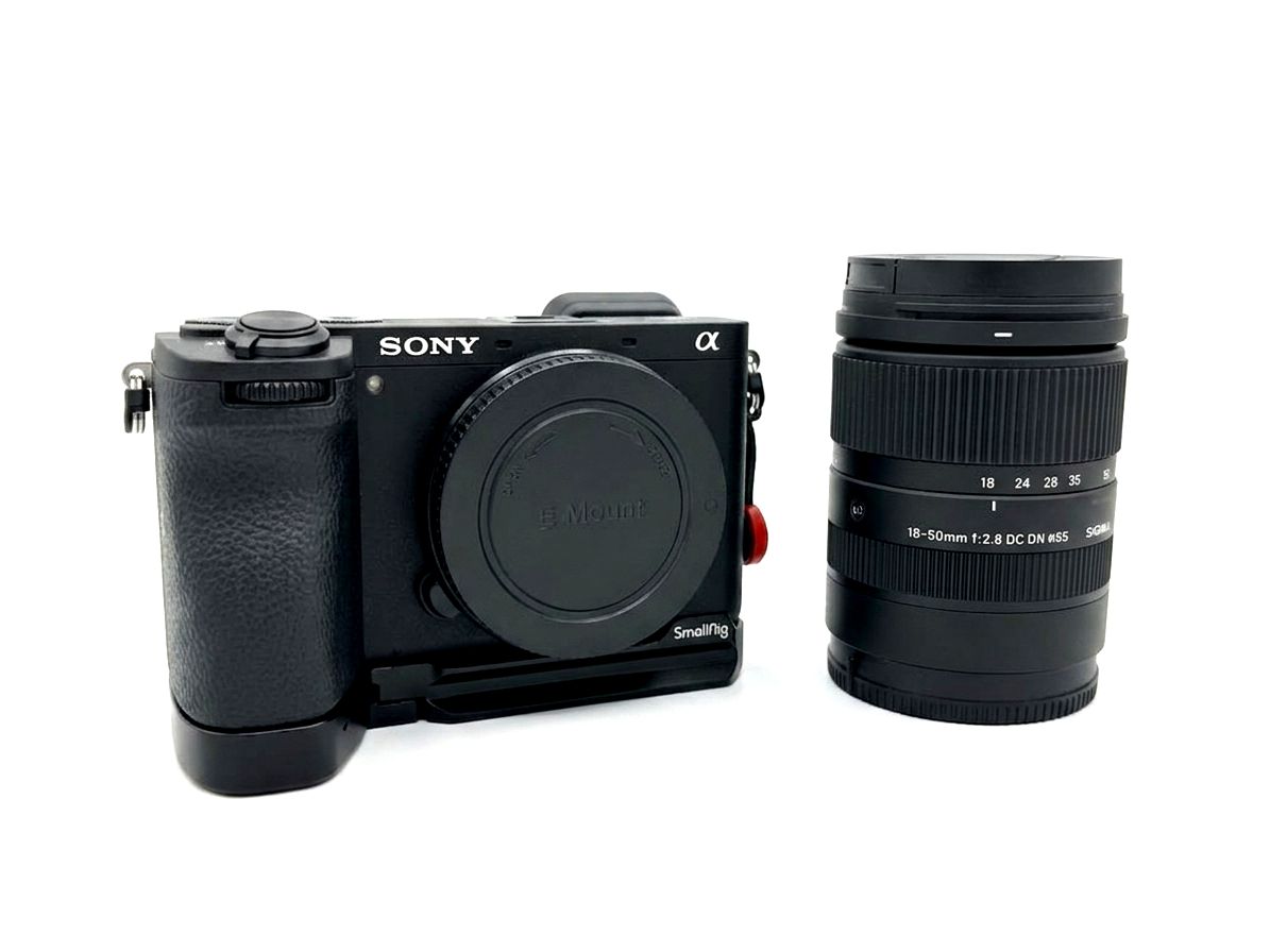 USED SONY A6700 KIT