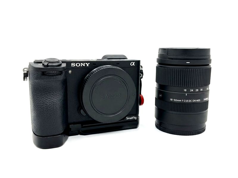 USED SONY A6700 KIT