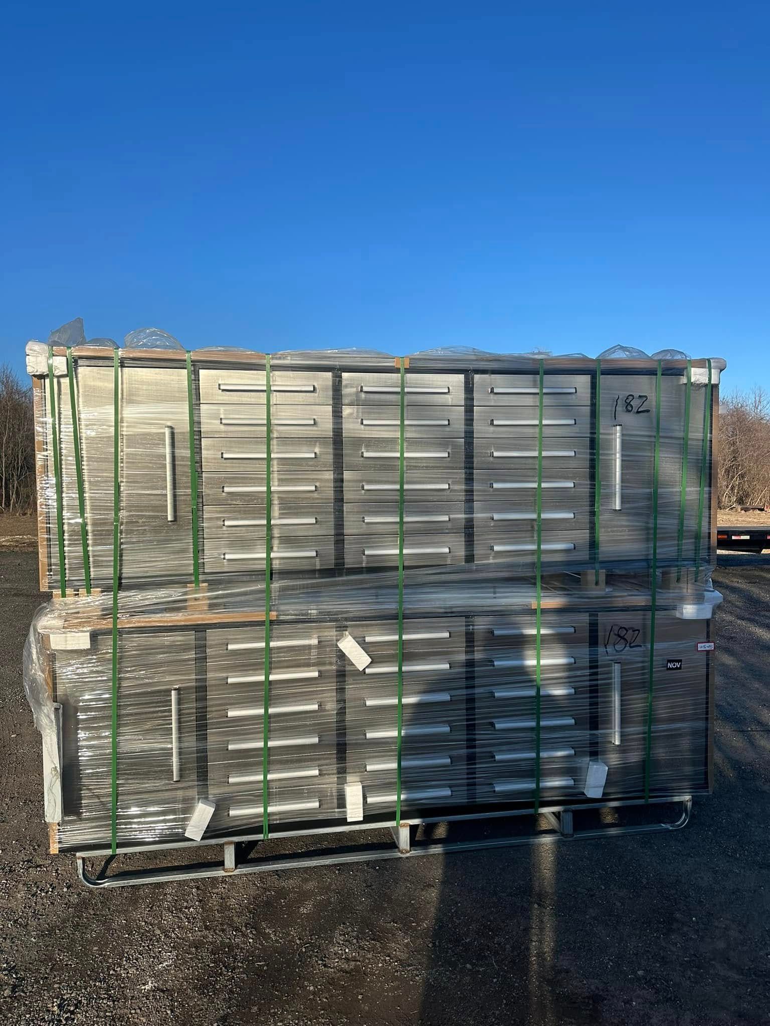 Stainless 18 drawer with 2 cabinets TOOL BOXES