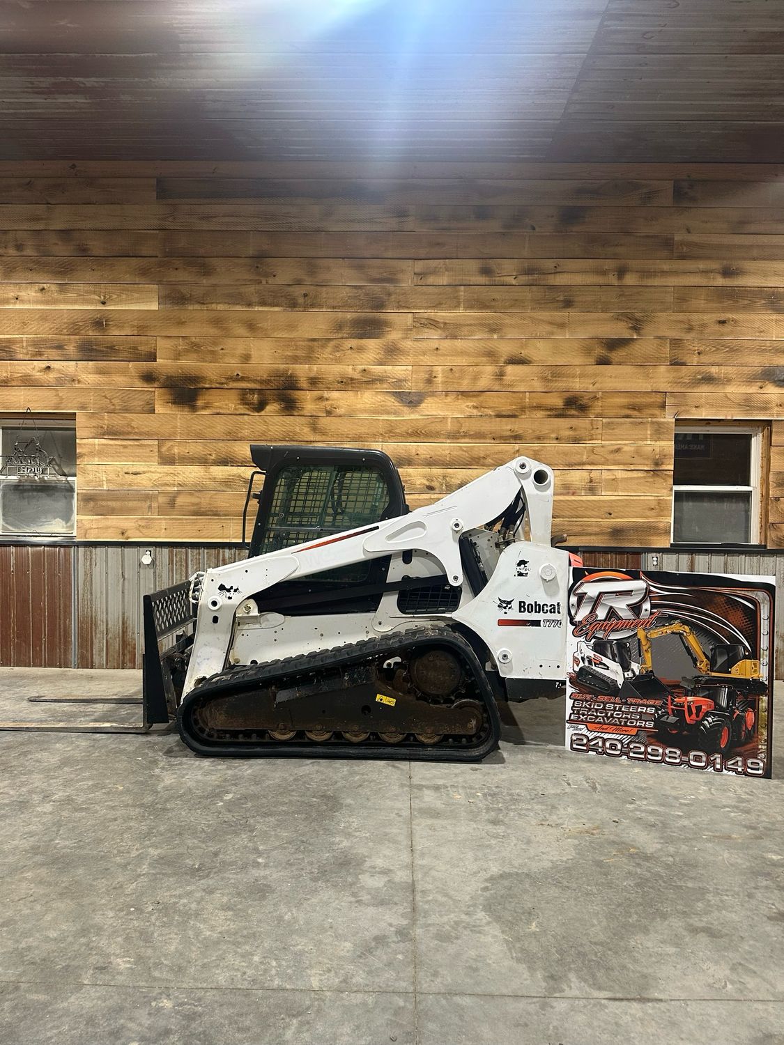 2015 Bobcat T770 Enclosed Cab 2200hrs High Flow , Joy Stick Controls , Wide 20in Tracks