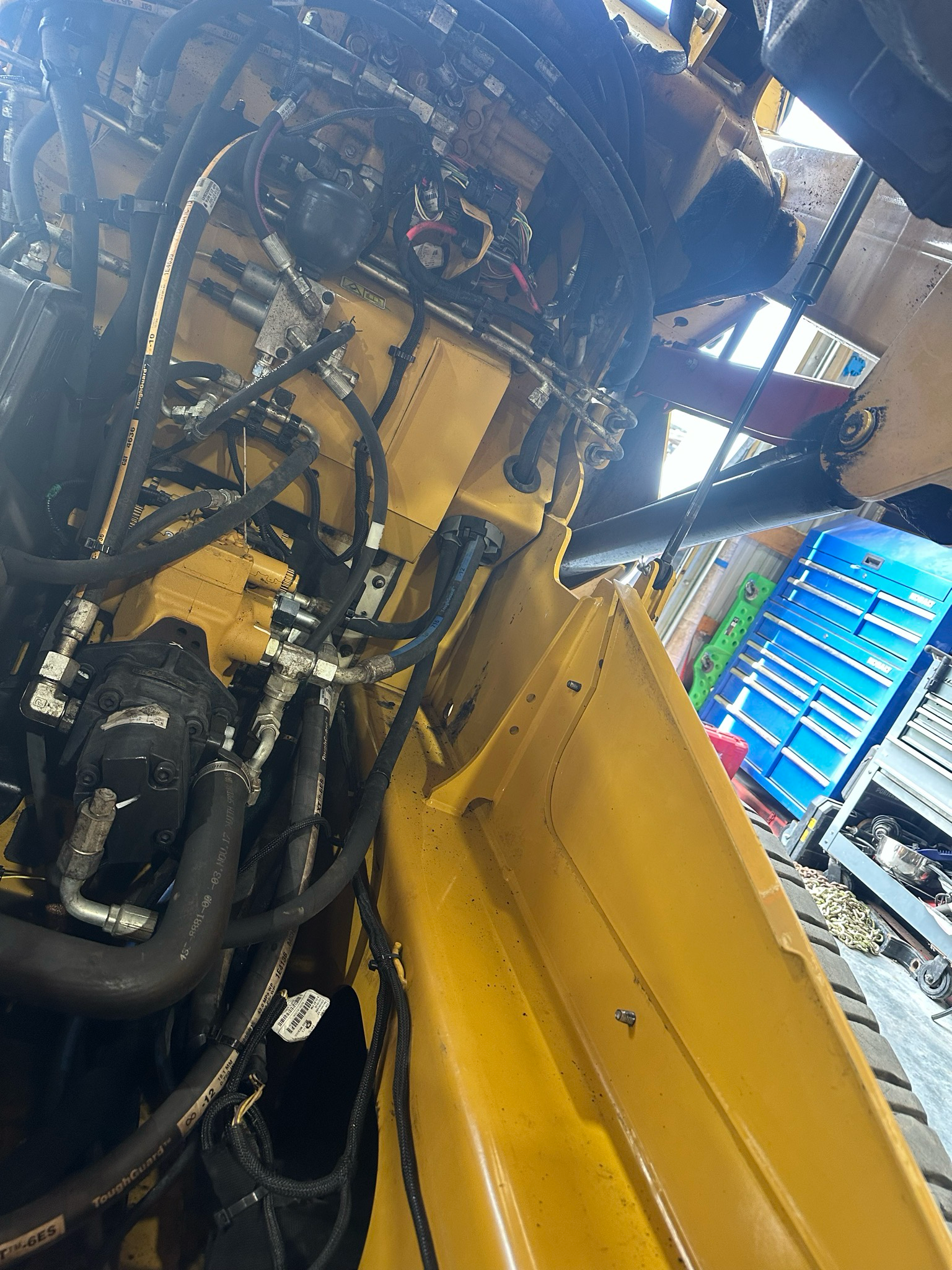 2017 Cat 257d 2350hrs