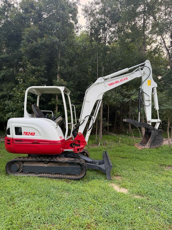 2019 Tb240