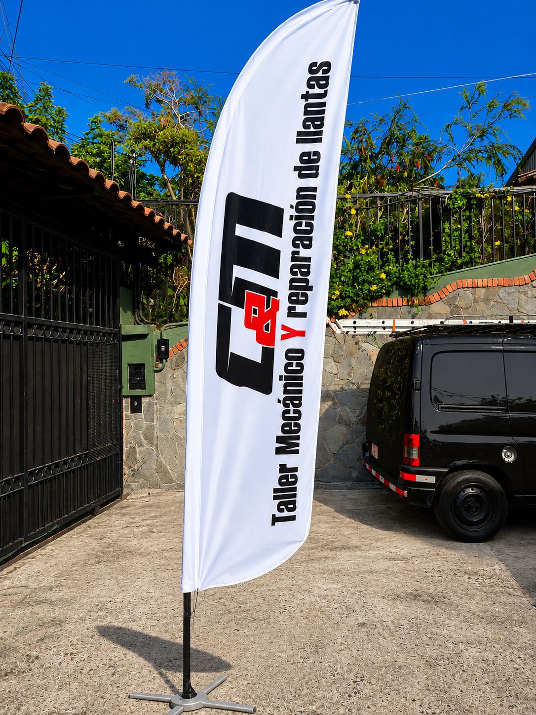 Fly Banner