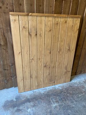 Front view tongue and groove pedestrian gate