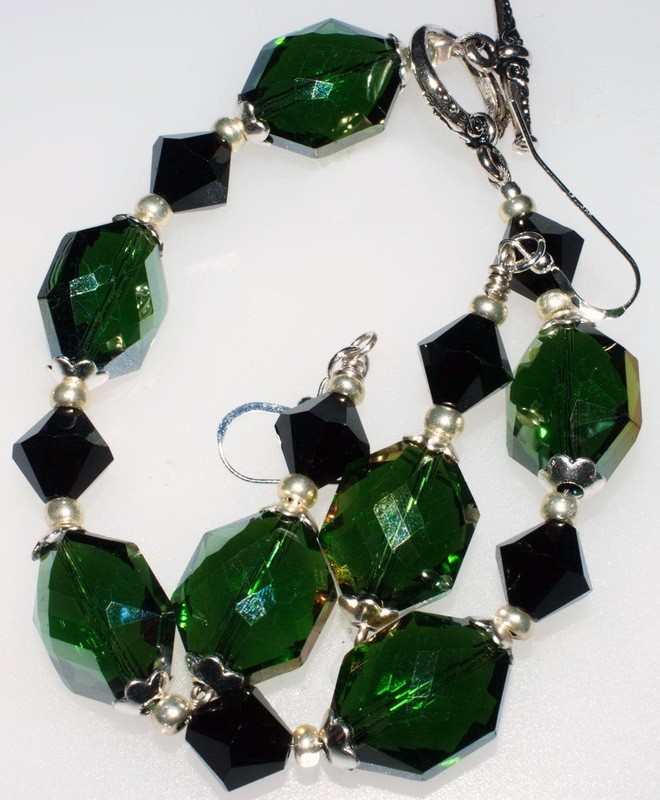 Green and Black Crystal Bracelet and Earring Set