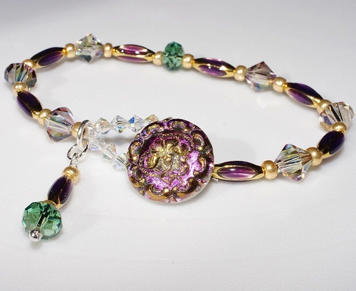 Button Clasp Bracelet Crystal and Czech Button