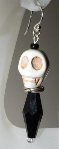 Frightful Night Earrings: Skull and Crystal
