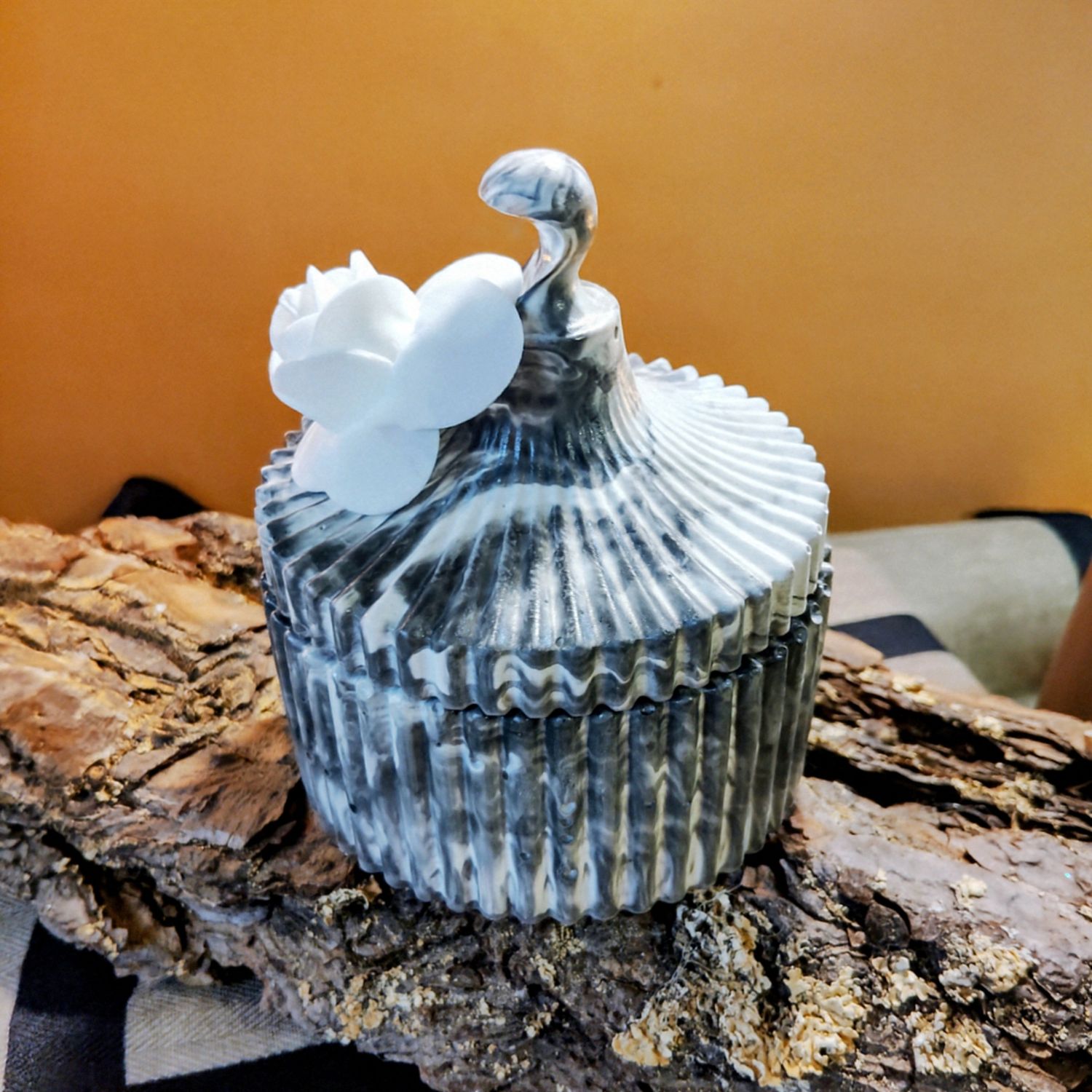 QUEEN GLOW CANDEL 👑🌟🕯️