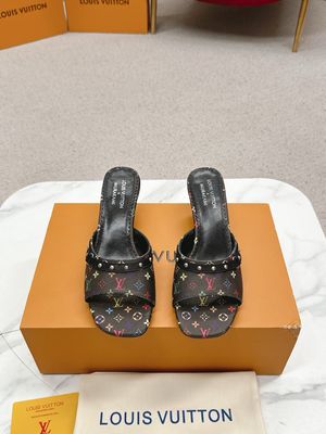 Louis Vuitton women sandals OAIA05
