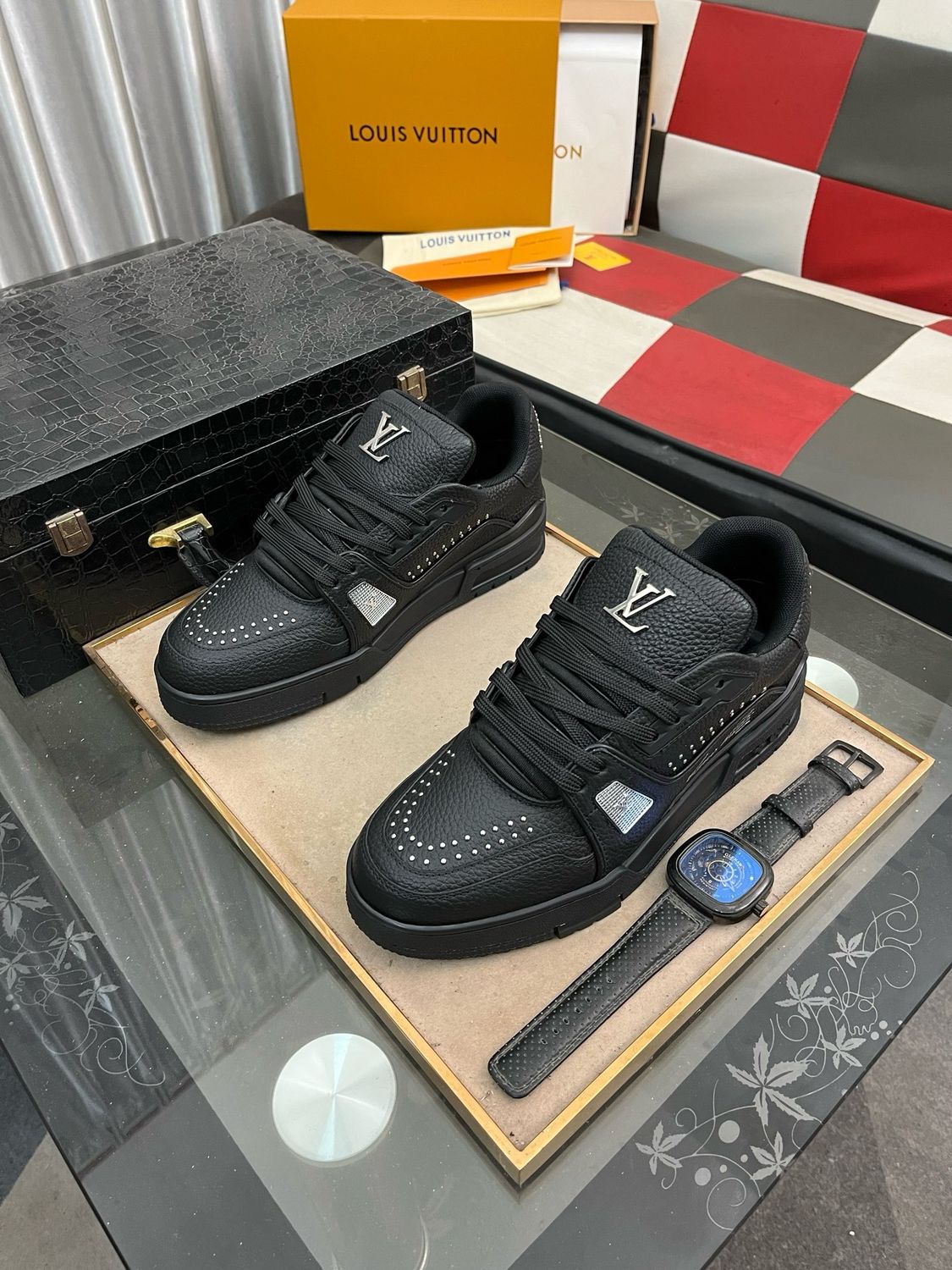 Louis Vuitton men shoes IAOA05