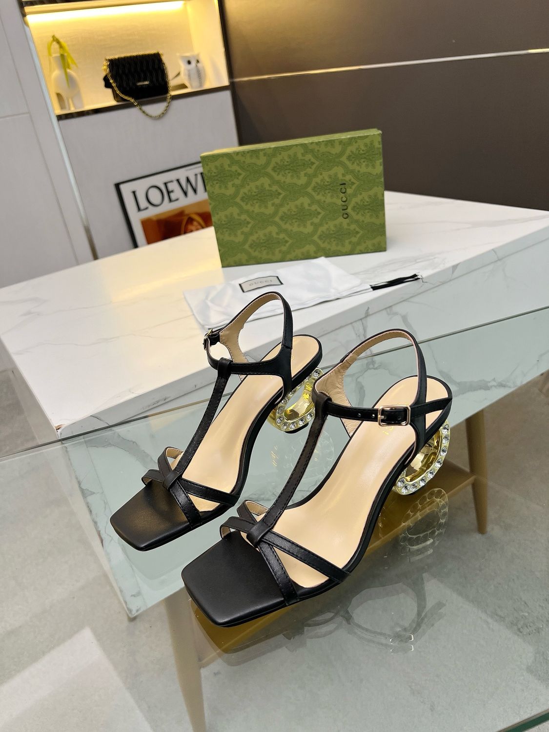 Gucci women sandals CAUA17