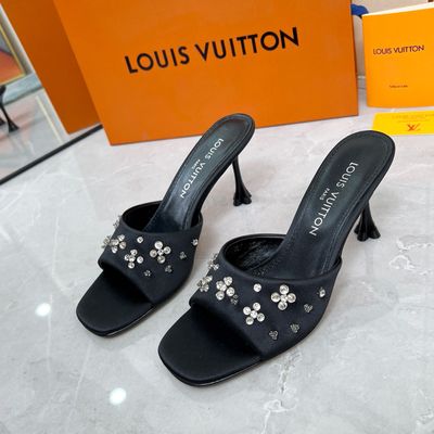 Louis Vuitton women sandals OAIA07