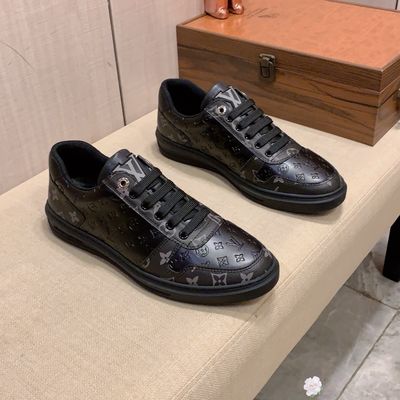 Louis Vuitton men shoes IAOA07