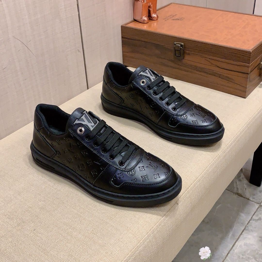 Louis Vuitton men shoes IAOA08
