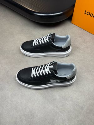 Louis Vuitton men shoes IAOA09