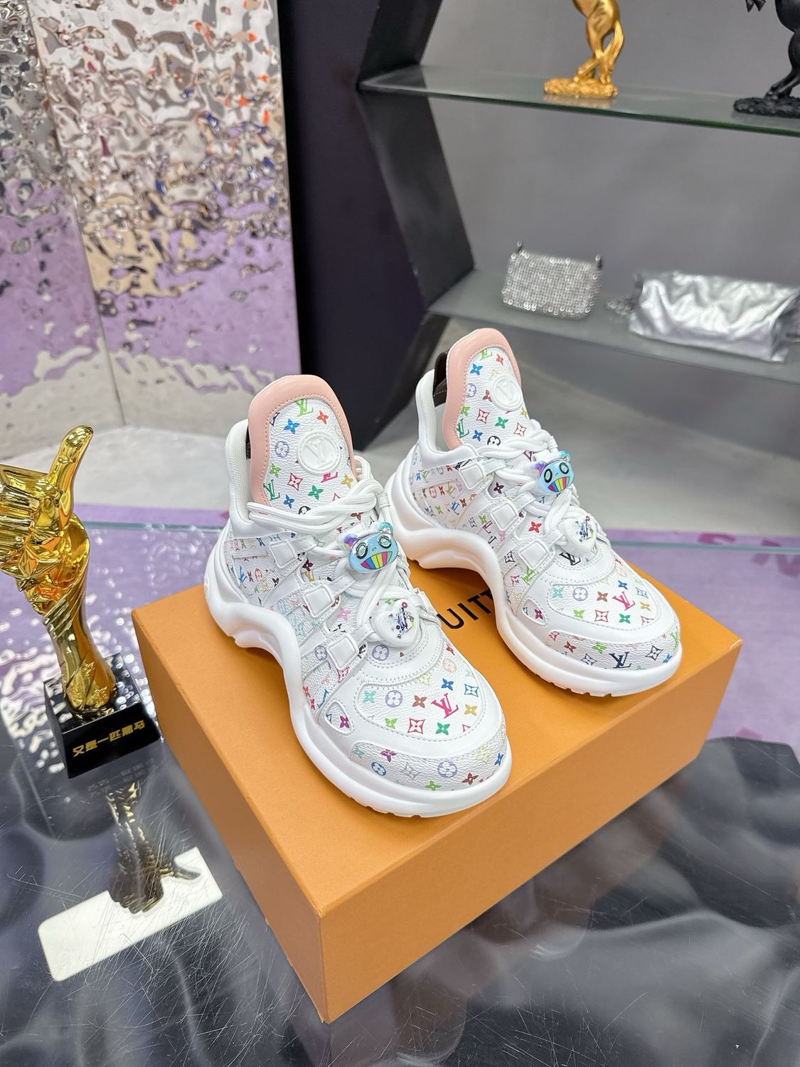 Louis Vuitton women sandals OAIA10