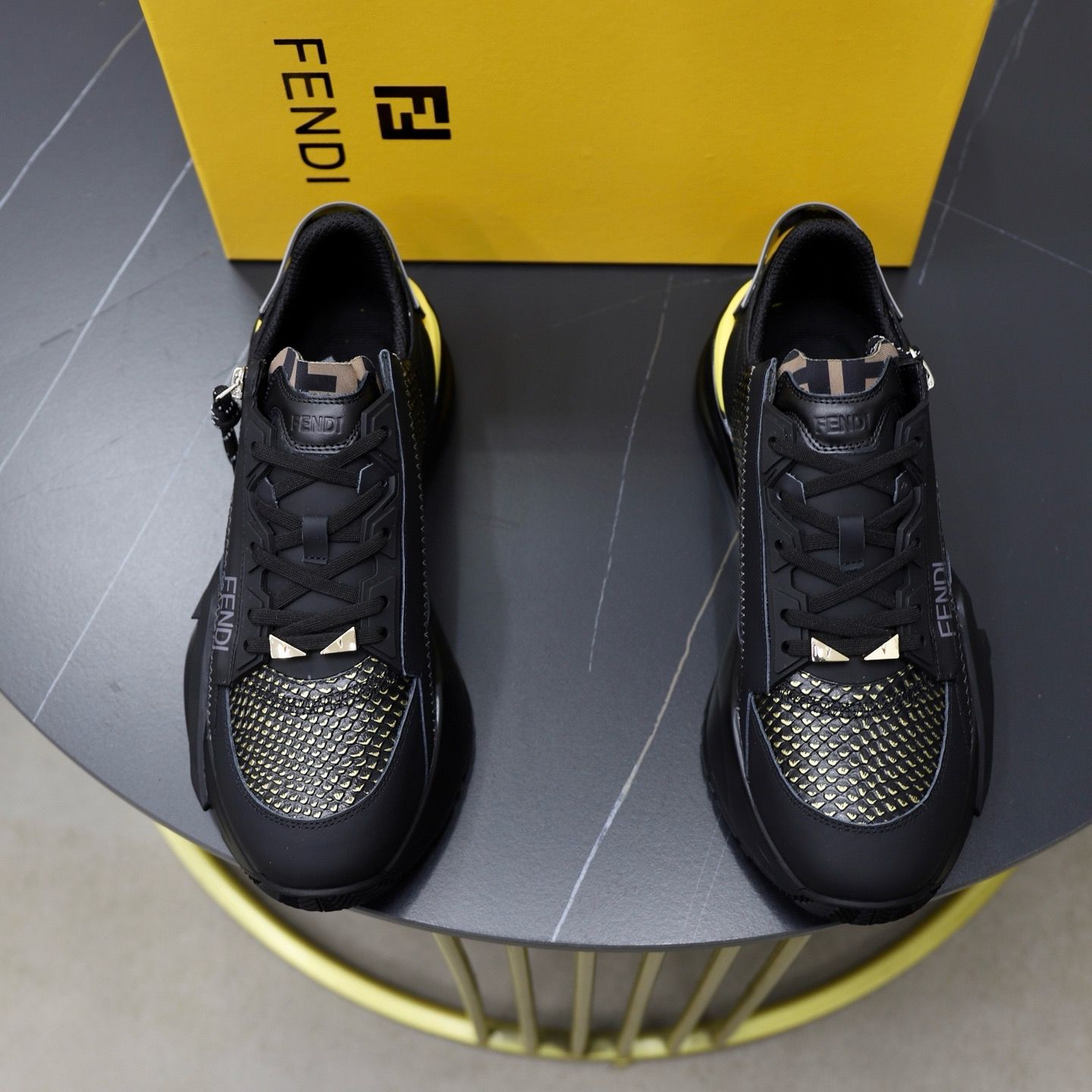 Fendi men shoes JAOA10