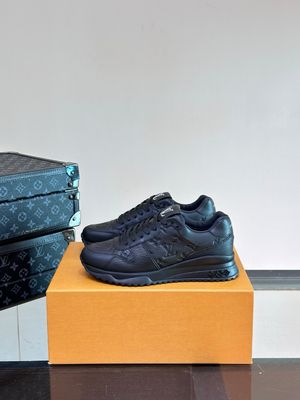 Louis Vuitton men shoes IAOA19