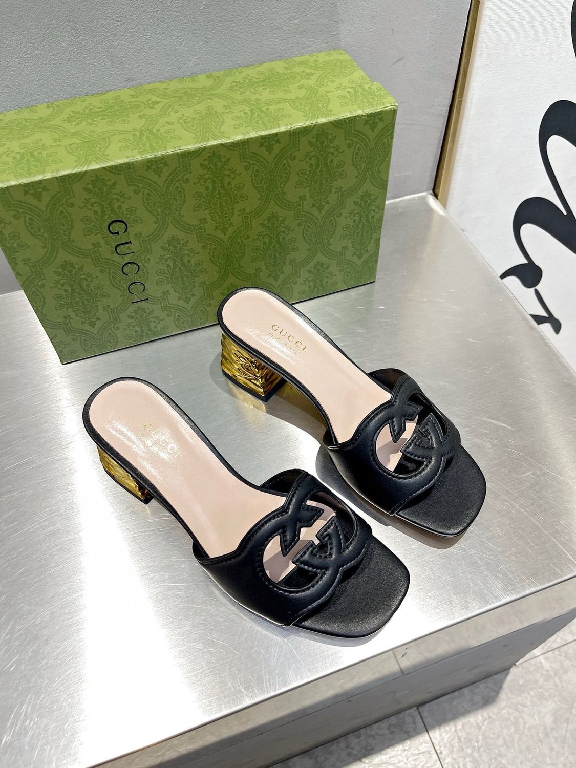 Gucci women sandals CAUA34
