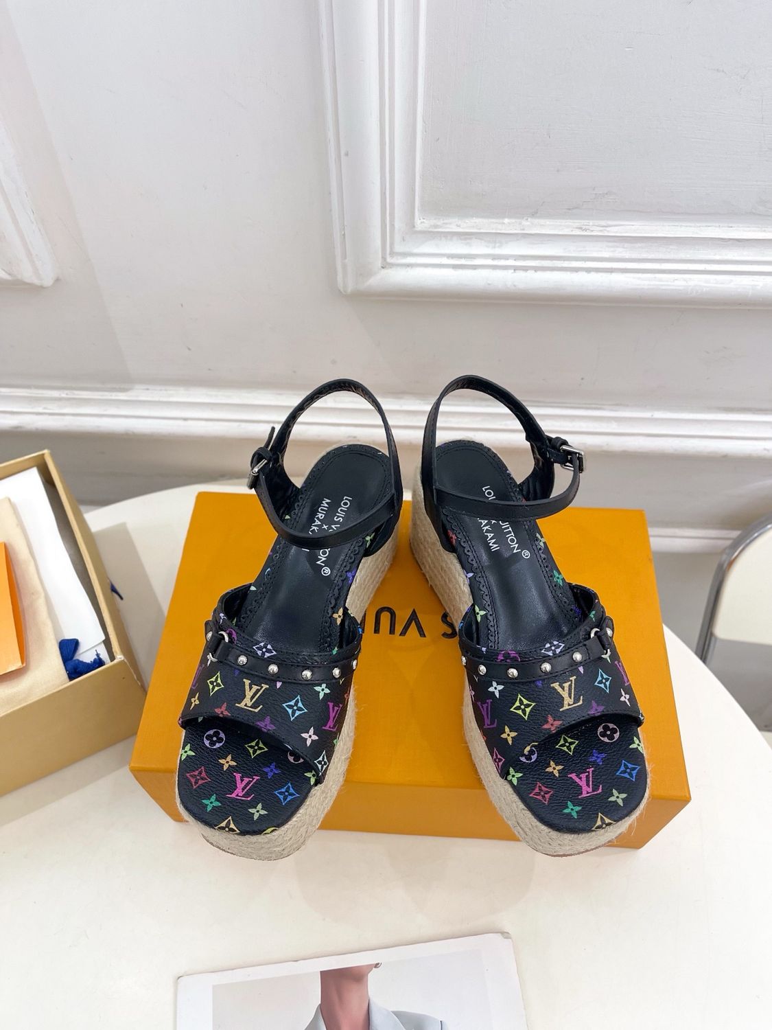 Louis Vuitton women sandals OAIA15