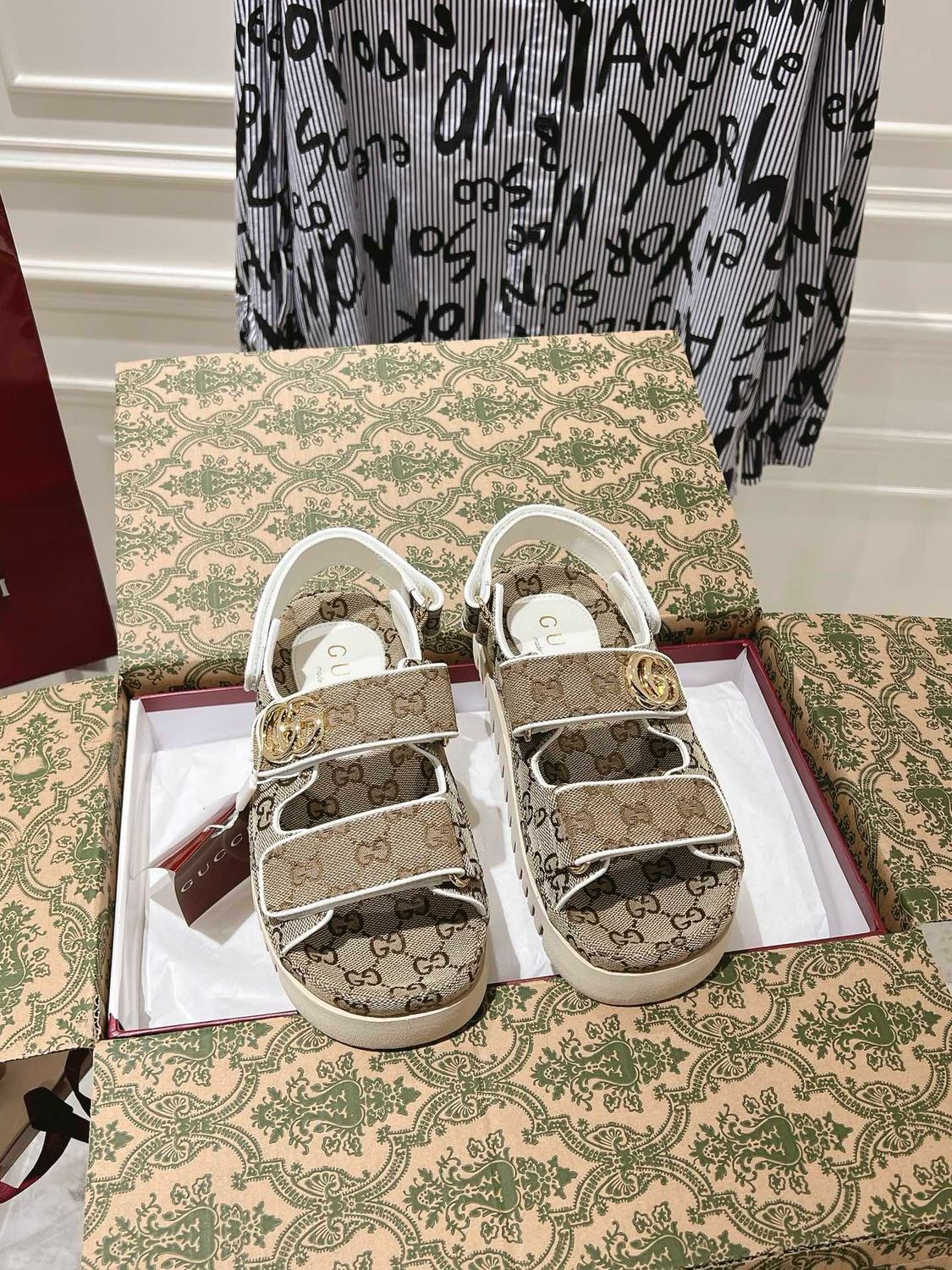 Gucci women sandals CAUA36