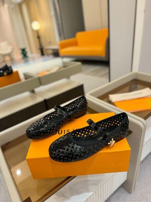 Louis Vuitton women sandals OAIA17
