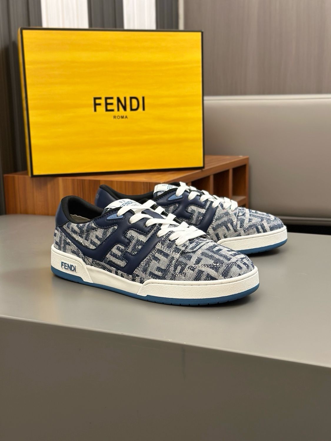 Fendi men shoes JAOA15