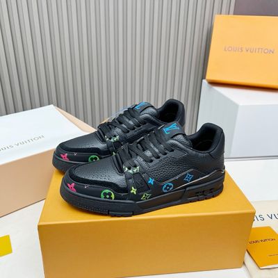 Louis Vuitton men shoes IAOA27