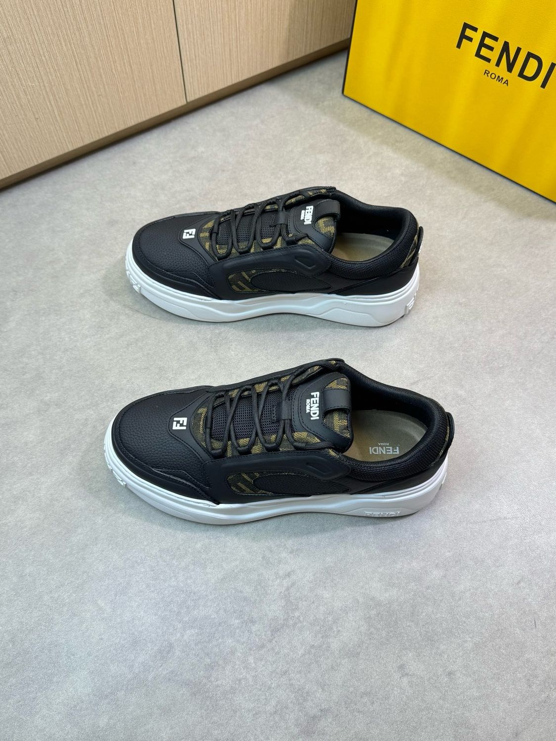 Fendi men shoes JAOA21