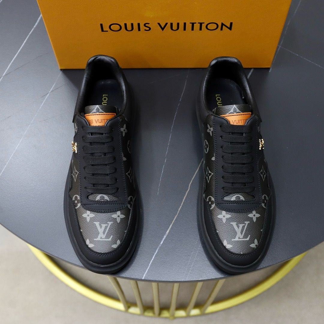 Louis Vuitton men shoes IAOB02