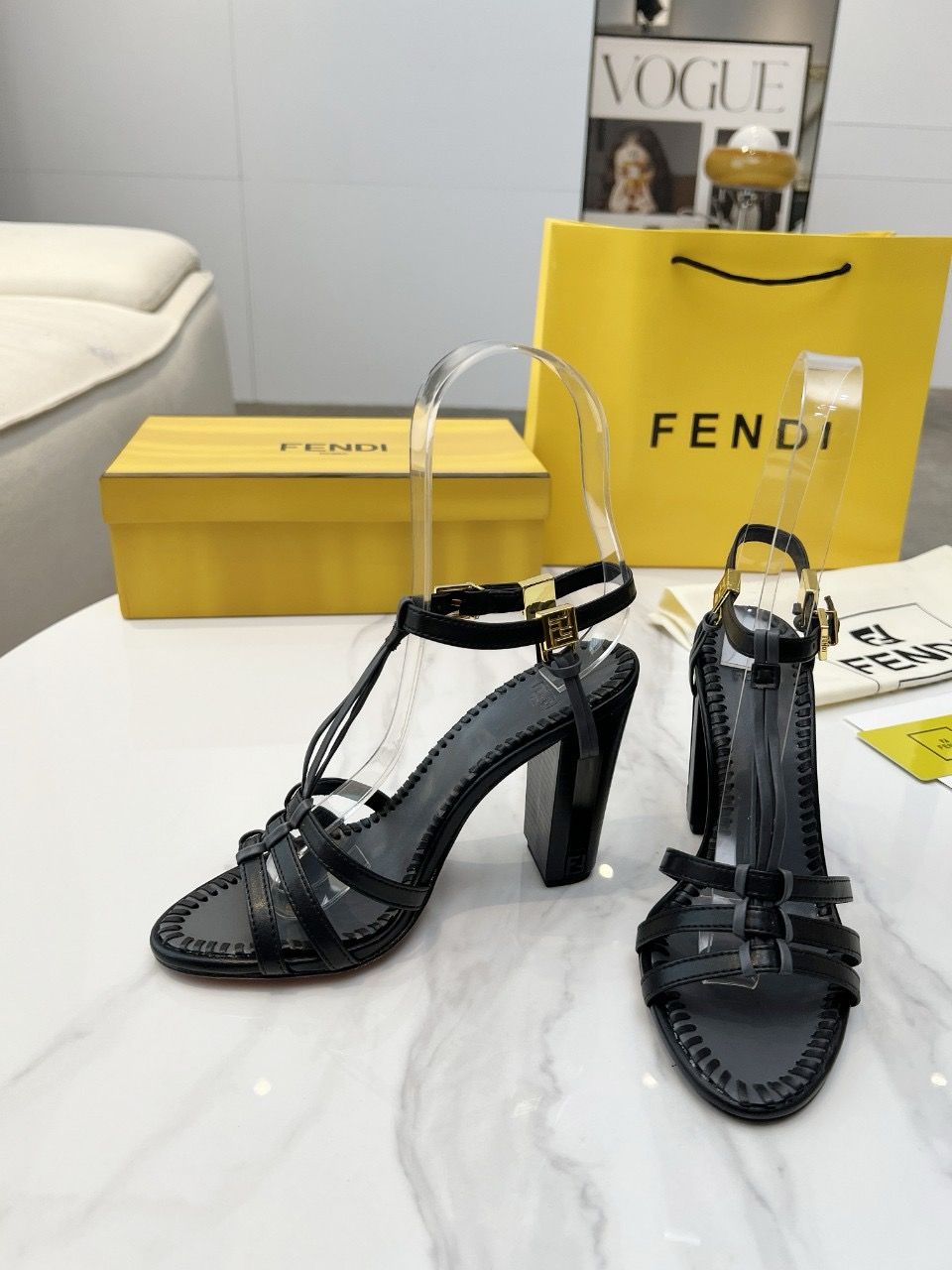 Fendi women sandals DAIB01