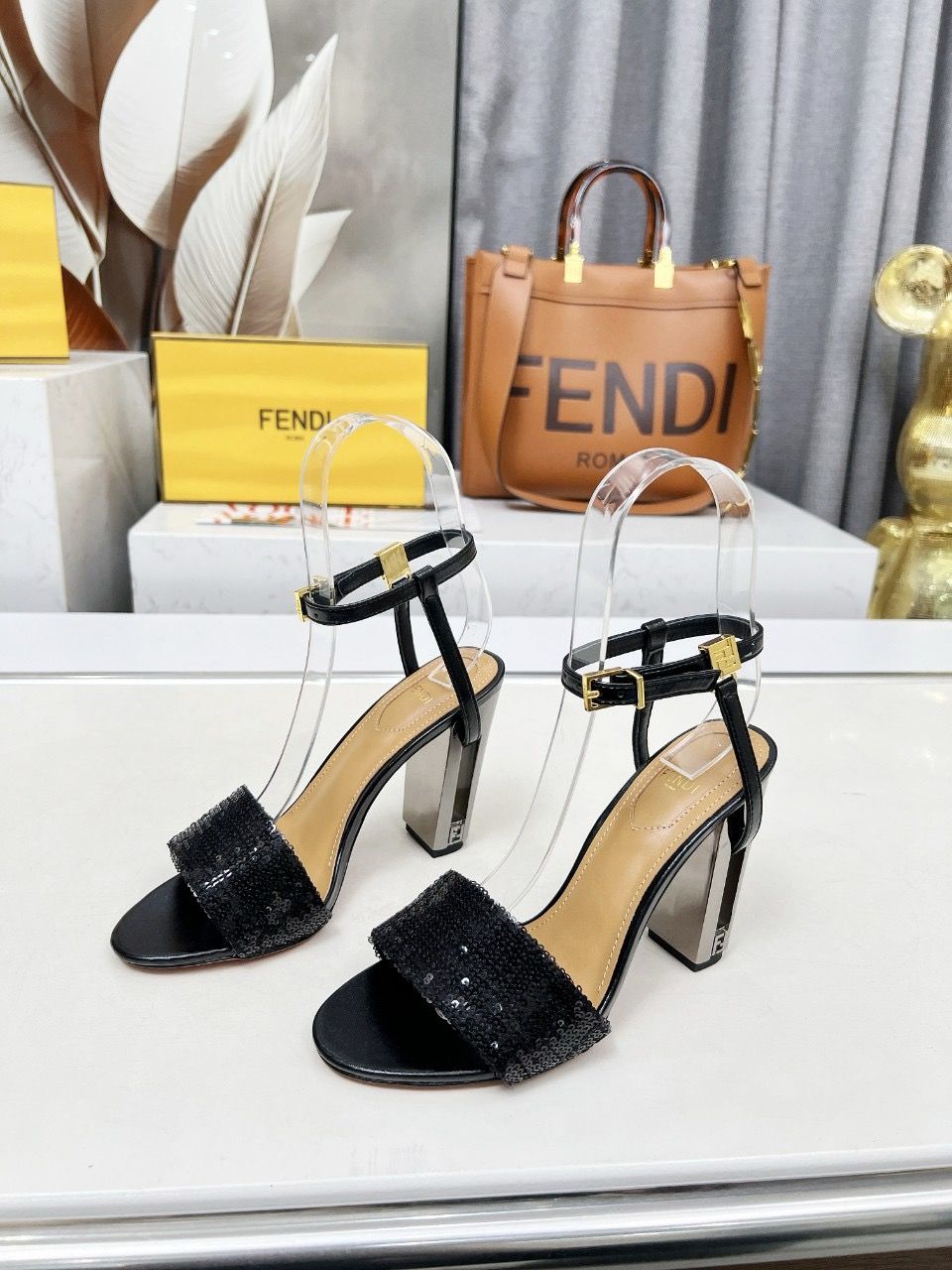 Fendi women sandals DAIB05