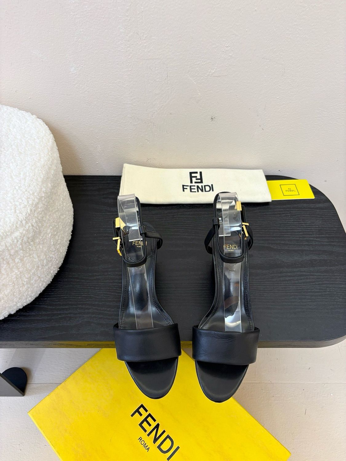 Fendi women sandals DAIB13