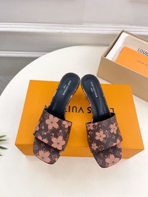 Louis Vuitton women sandals OAIC02