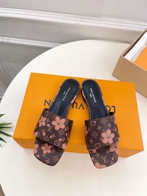 Louis Vuitton women slippers OAIC03