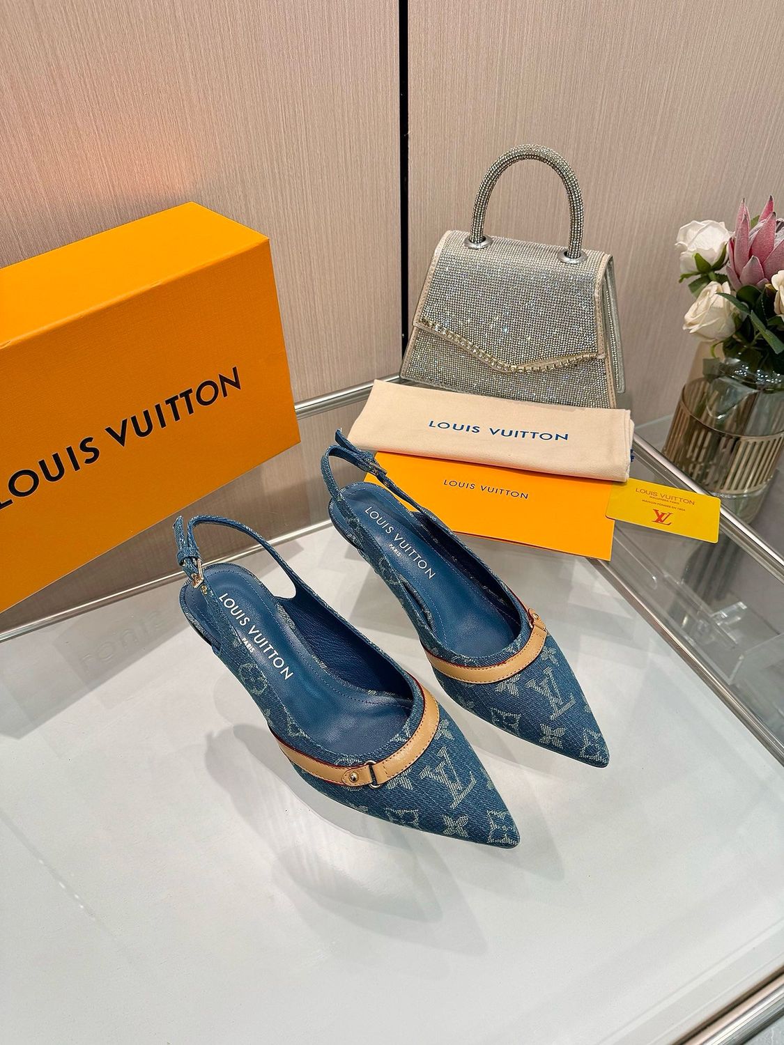 Louis Vuitton women sandals OAIC04