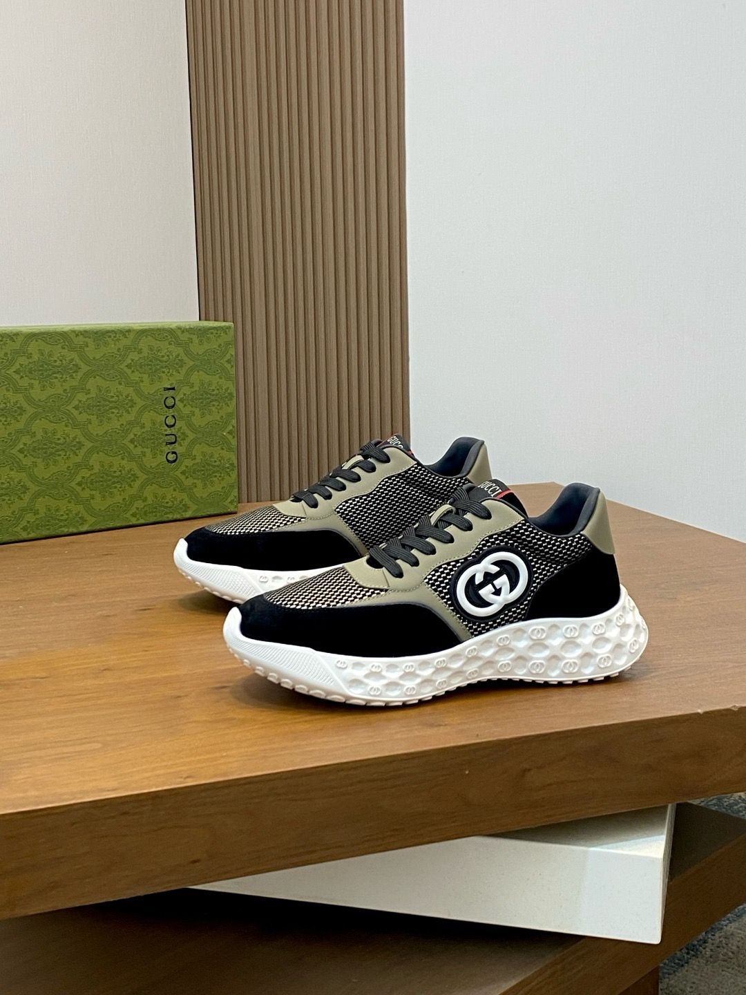 Gucci men shoes KAOF01