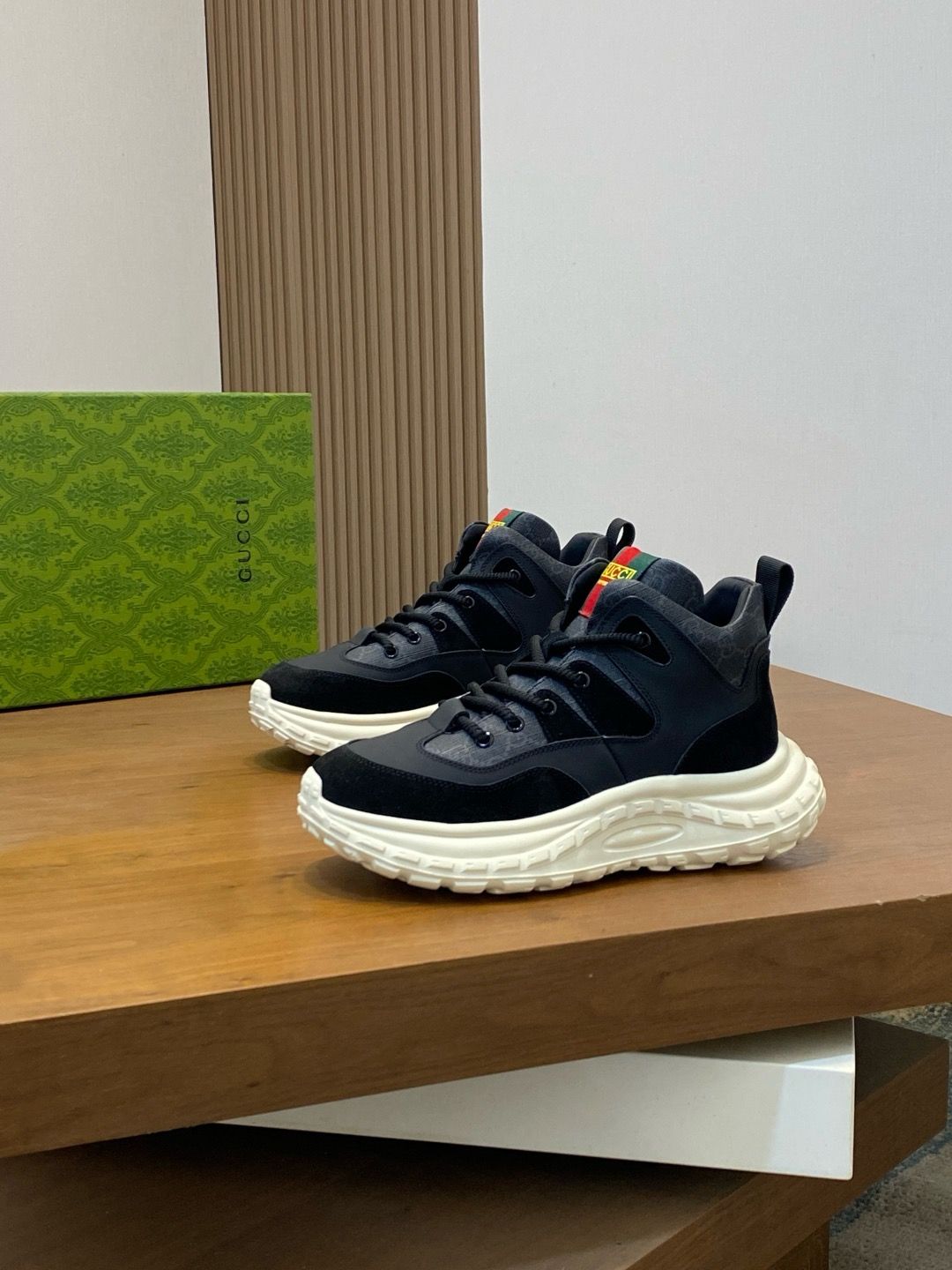 Gucci men shoes — KAOI02 Classic Platform Sneakers