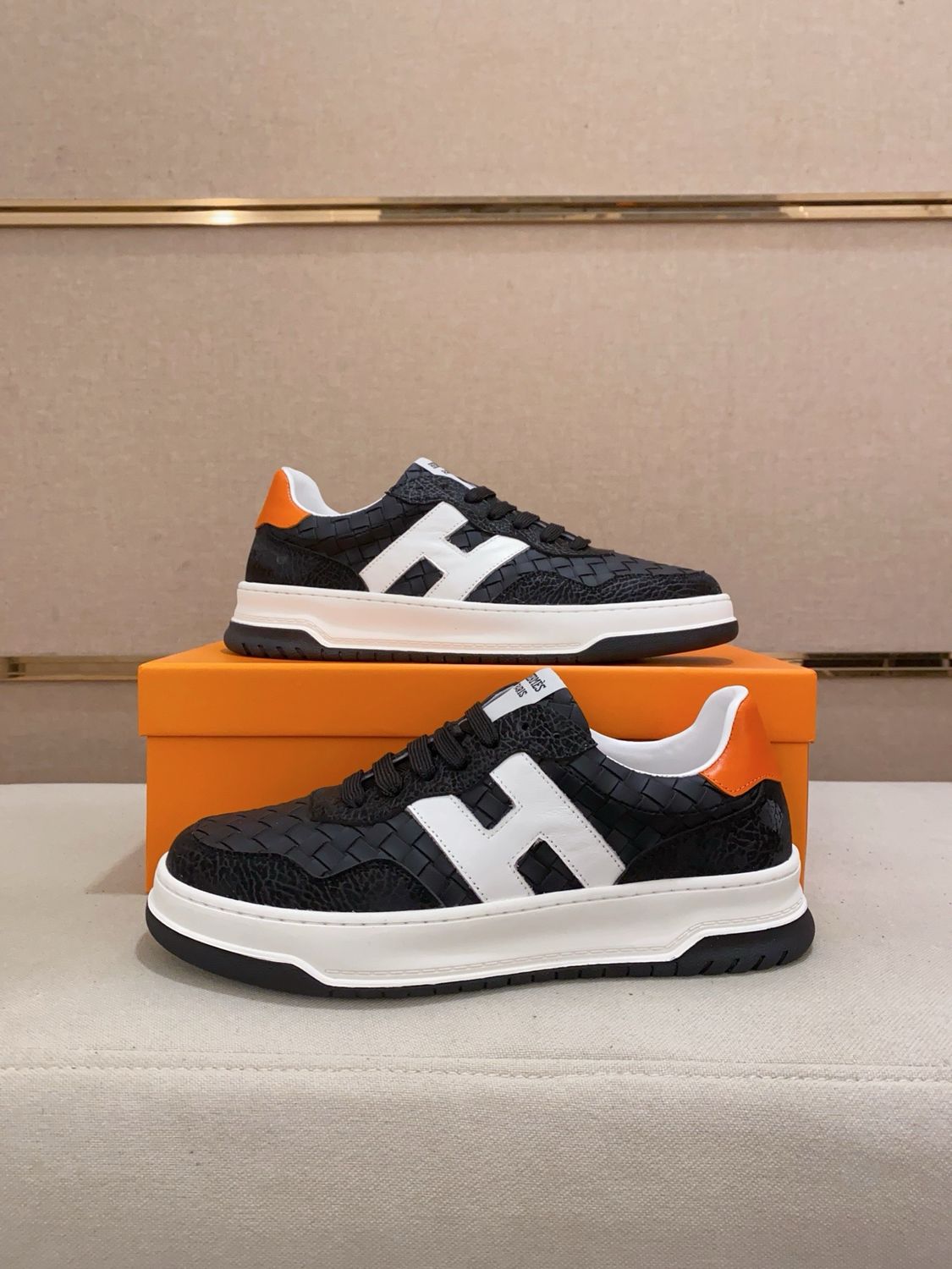 Hermes Men Shoes — EAOI12 Woven Leather Casual Sneakers