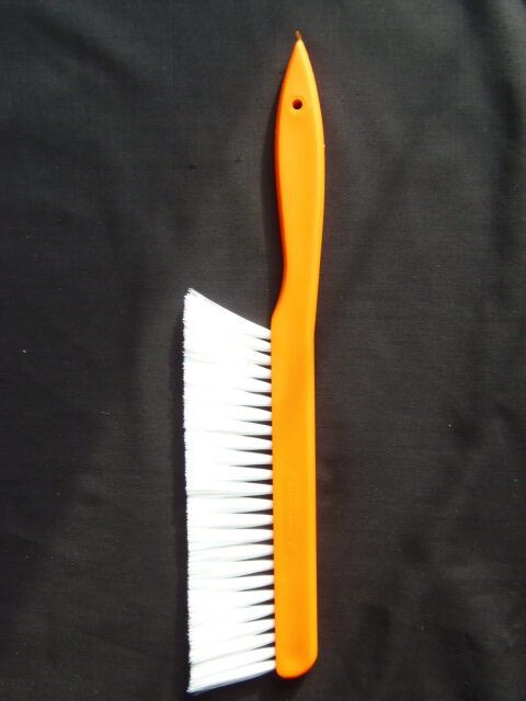 Bee Brush