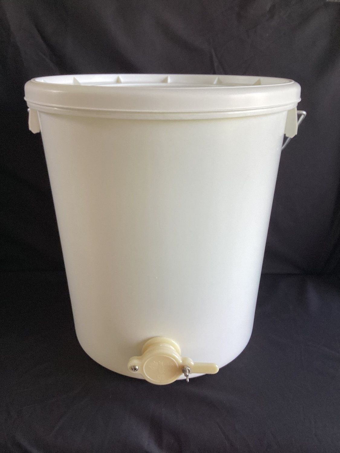 25lt Honey settling tank