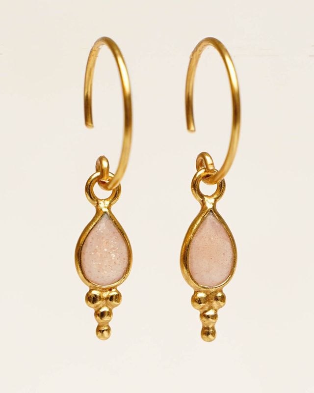 Oorbellen gold met roze maansteen