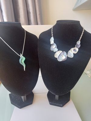 Short necklaces