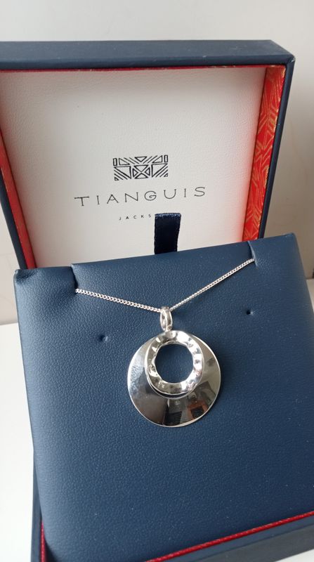 Tianguis Jackson Double circle pendant