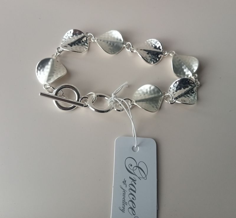 Shell look shiny and Matt silver tone Bracelet