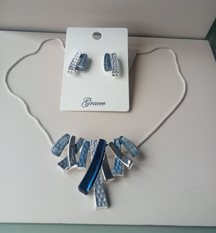 Dark blue and pale blue rectangular earrings