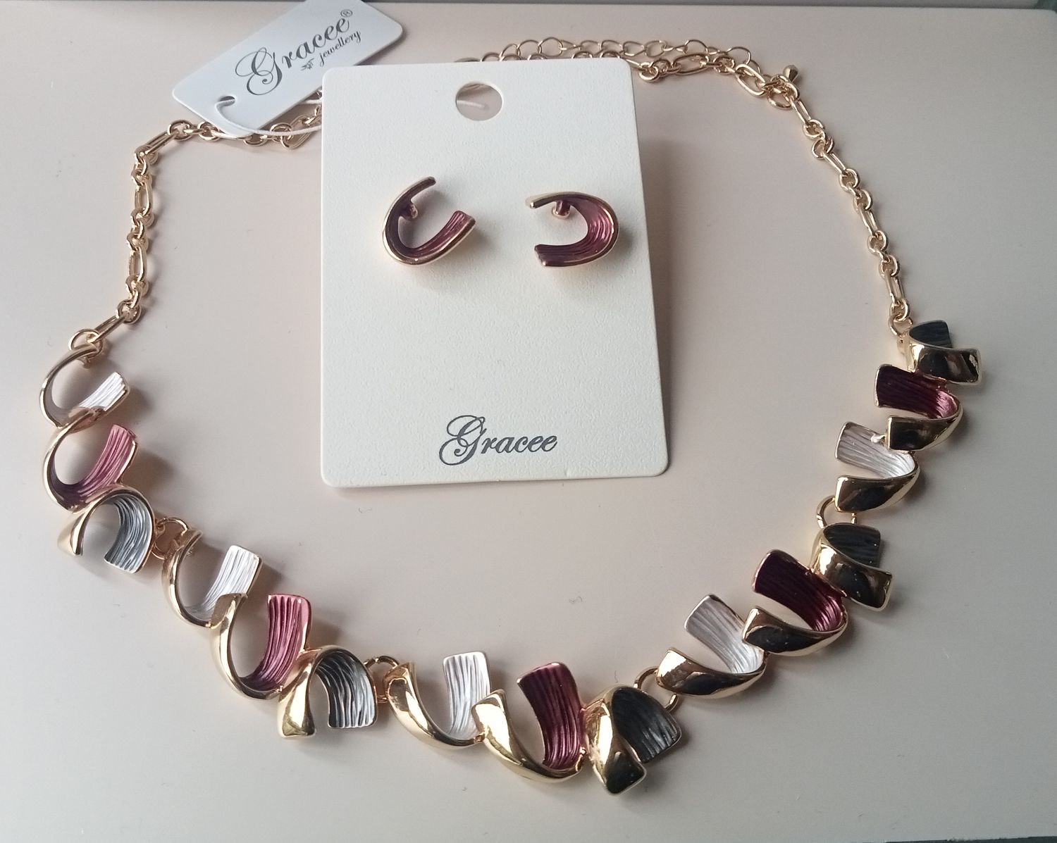 Gold tone brown cream and rust curls necklace