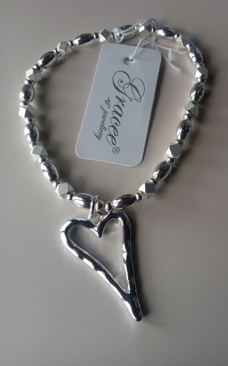 Elongated heart stretchy bracelet